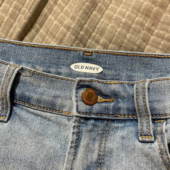 Old Navy Denim Cuff Shorts Sz 6 - Picture 3 of 6